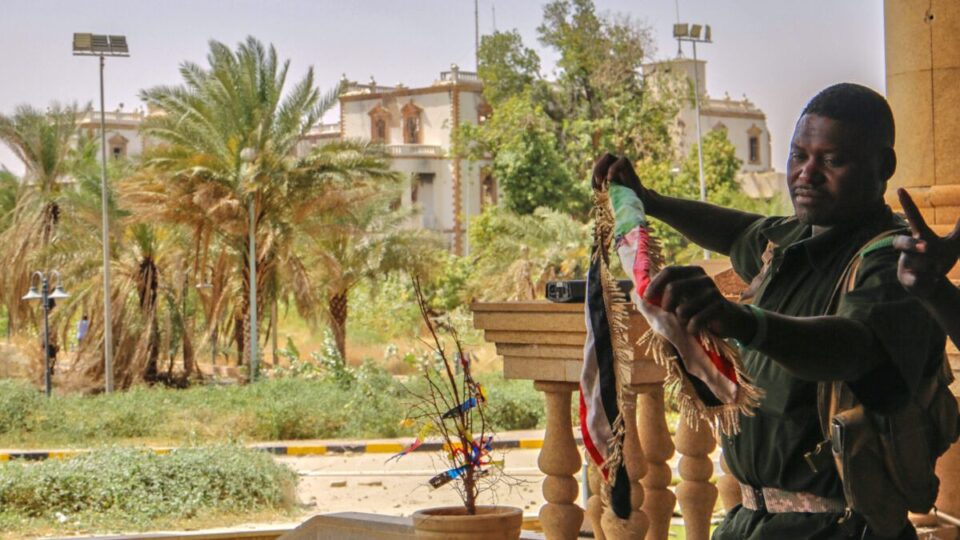 B2394b0e6e5cb80c0b766ffcd683fa41