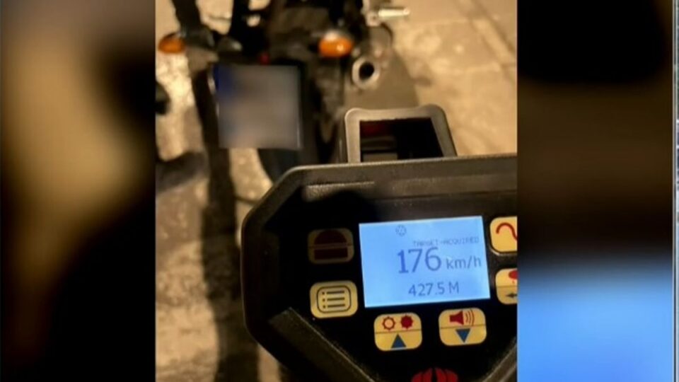 220baf1cabdc98e3b5918589929e953c